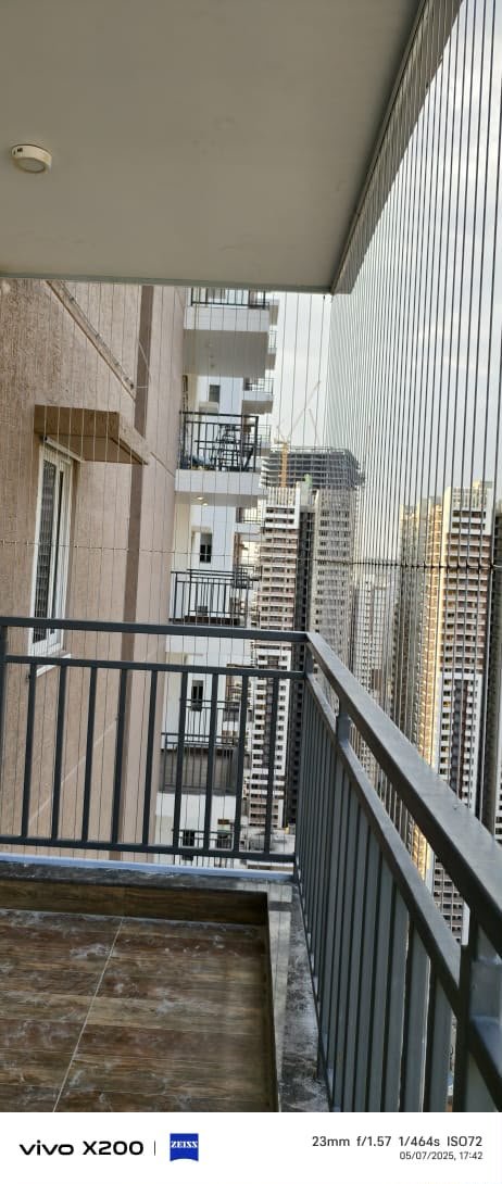 Apartment Invisible Grills Kondapur